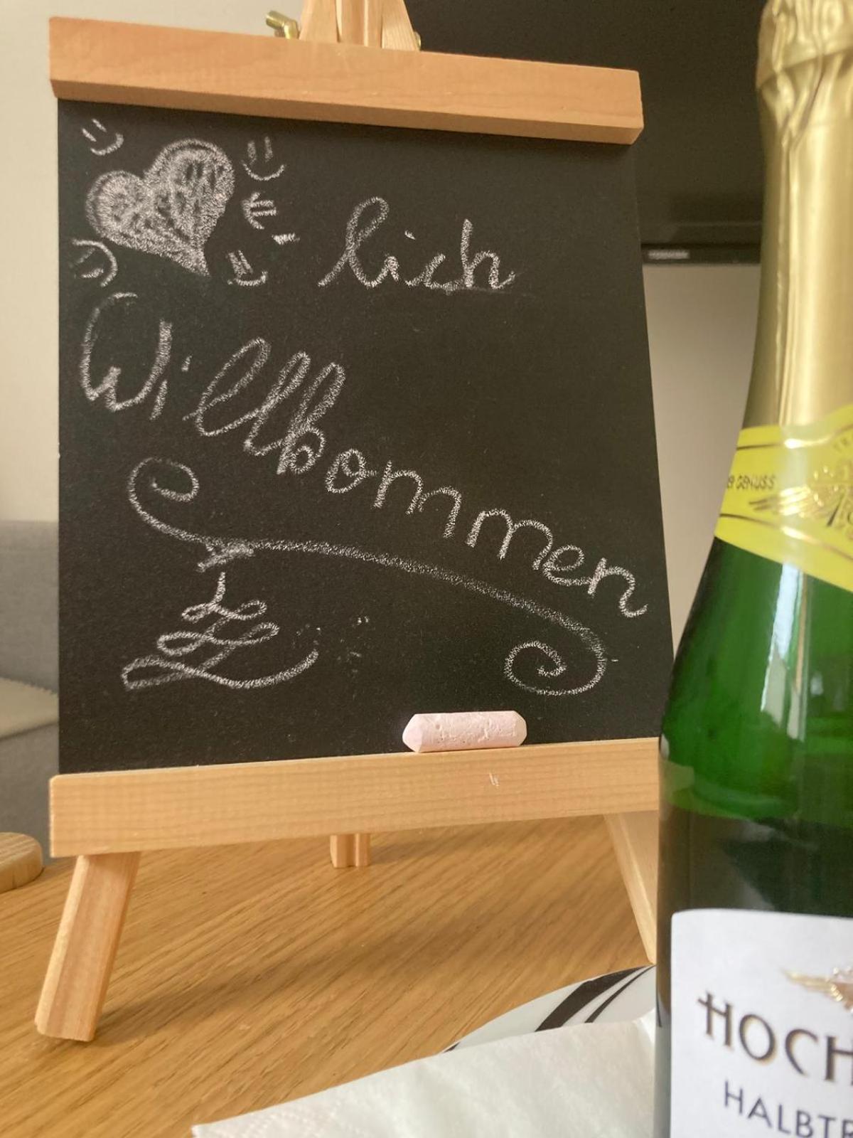 Ferienwohnung Im Zentrum Mit Balkon Und Parkplatz 그문덴 외부 사진
