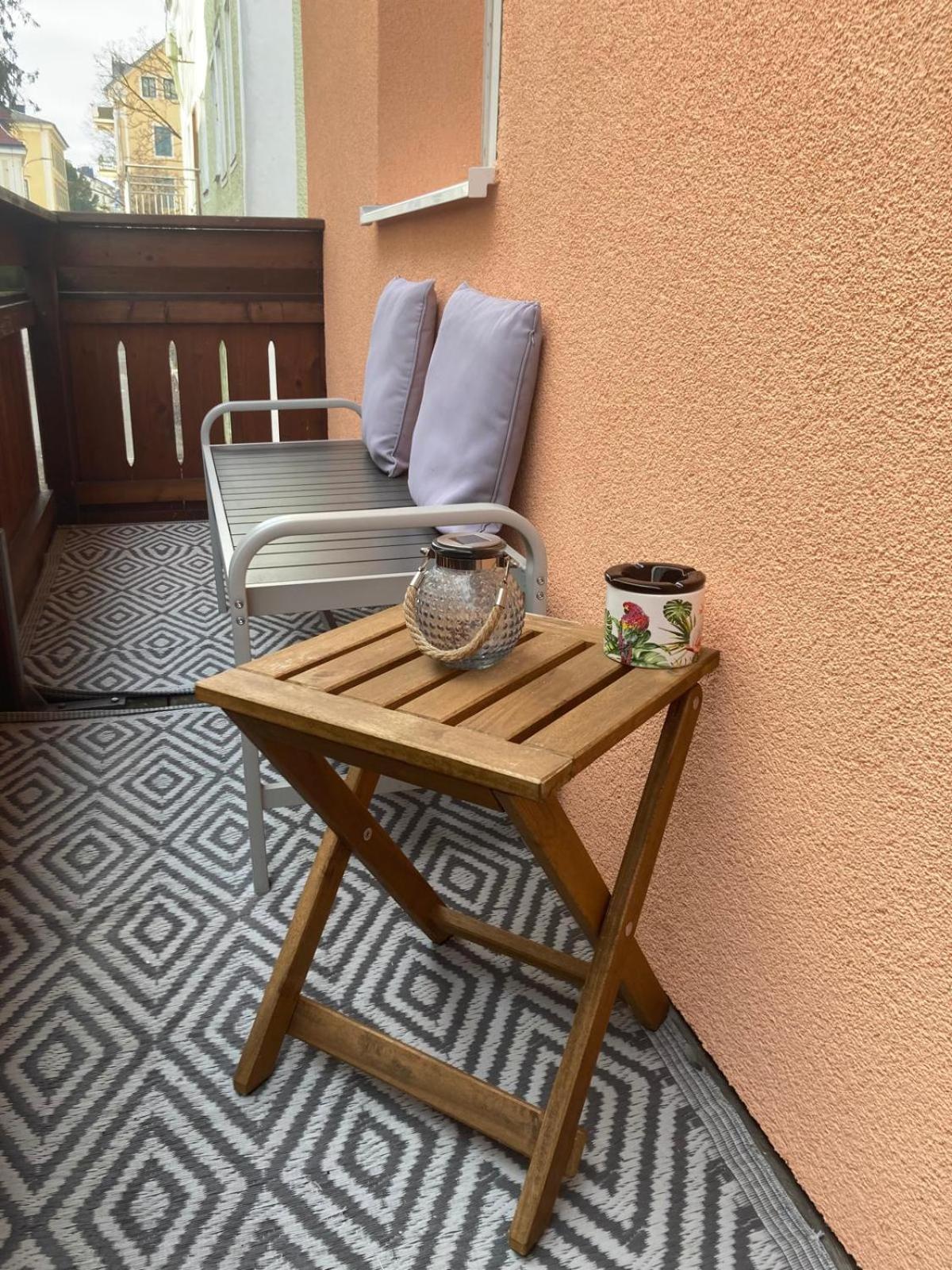 Ferienwohnung Im Zentrum Mit Balkon Und Parkplatz 그문덴 외부 사진